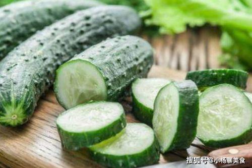 50岁吃瓜,品味人生瓜果香